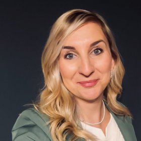 Porträtfoto von Miriam Mackowiak, Recruiterin beim Verein Oberlinhaus Potsdam